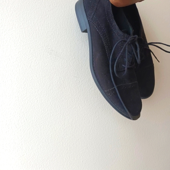 Old Navy Suede Shoes - Picture 5 of 10